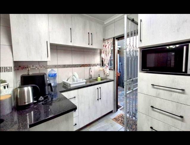 1 BEDROOM PROPERTY TO RENT IN ARBORETUM